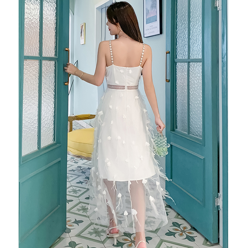 2021 New White Summer Mesh-knit in Spaghetti with Low-necked V-gown Casual Feminine Beads Diamond Girdle Elegant Party Dress Ladies Bf36
2021 New White Summer Mesh-knit in Spaghetti with Low-necked V-gown Casual Feminine Beads Diamond Girdle Elegant Party Dress Ladies Bf36