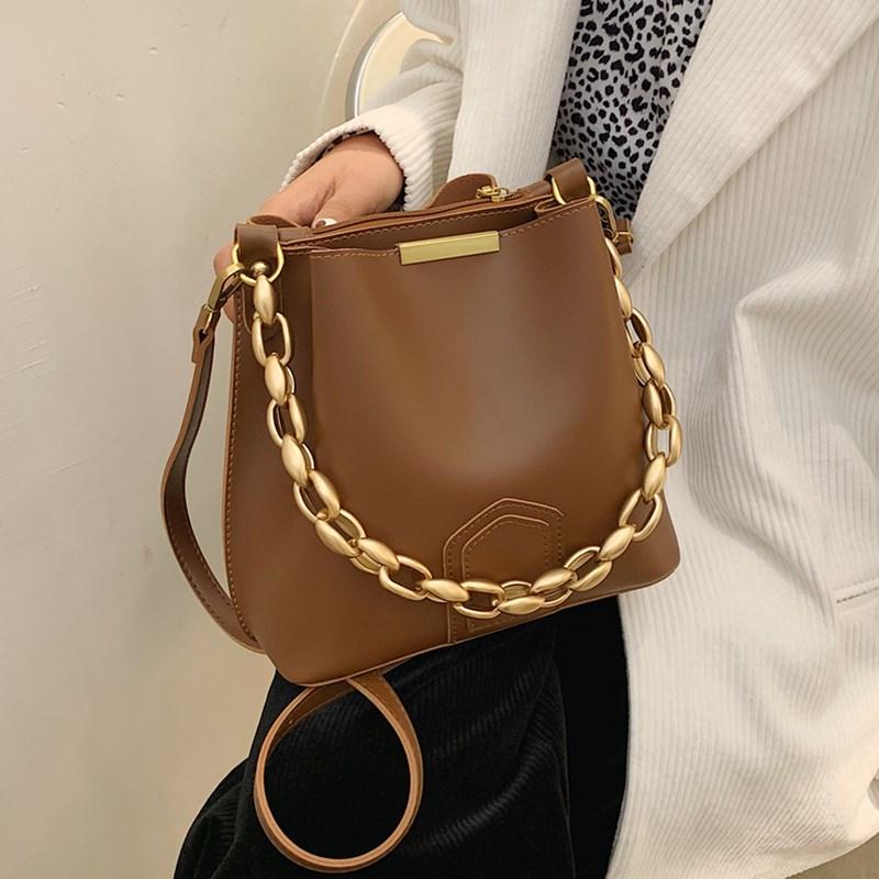 Vintage Leather Bucket Bags for Women Solid Color Chain Shoulder Tote Bag Female Quality Casual Crossbody Handbag, Black
Vintage Leather Bucket Bags for Women Solid Color Chain Shoulder Tote Bag Female Quality Casual Crossbody Handbag, Black