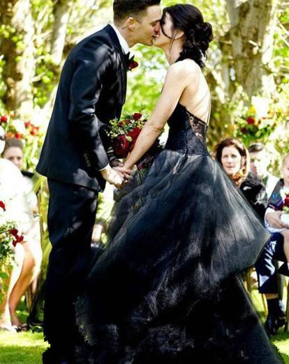 Gothic Black And Gray A-Line Wedding Dresses Summer Boho Beach Bridal Gowns Hlater Neck Tulle Lace Appliques Sexy Backless Garden Bride Dress Vestido 