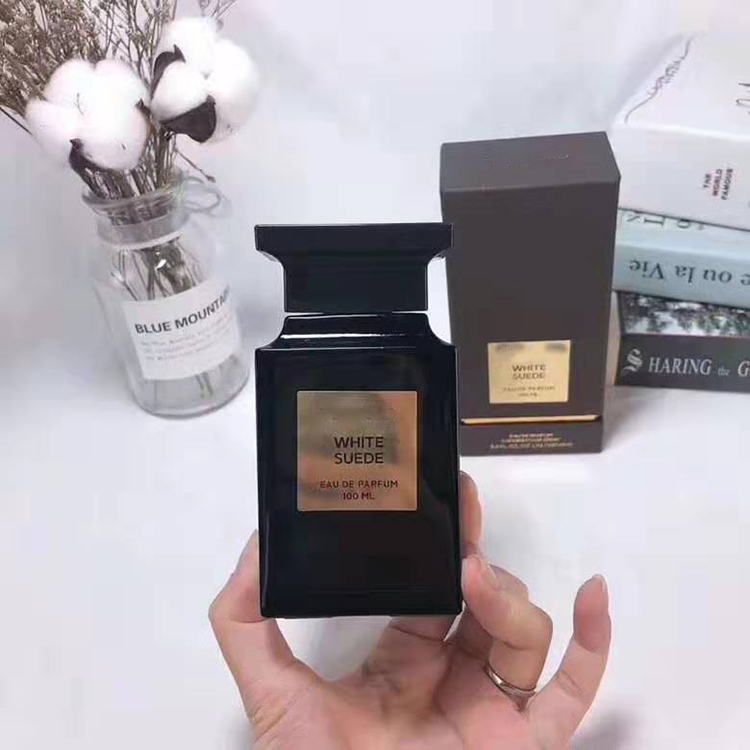 Free Ship High Quality 100ML Perfume White Suede Eau De Parfum EDP Fragrance Good Smell Perfumes Man Cologne Spray Wholesale Wed Party Lovers Gift
Free Ship High Quality 100ML Perfume White Suede Eau De Parfum EDP Fragrance Good Smell Perfumes Man Cologne Spray Wholesale Wed Party Lovers Gift