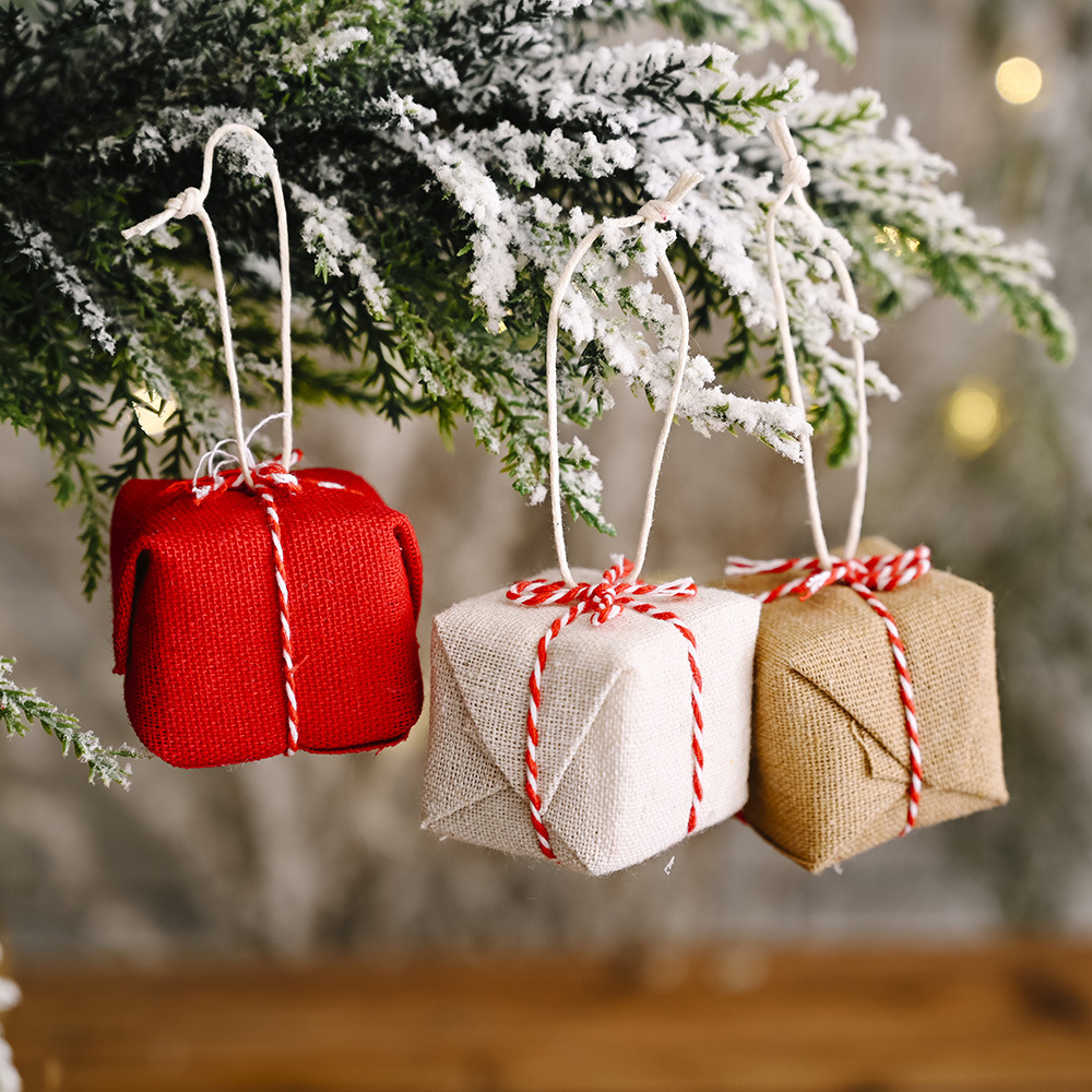 red linen Gift box tree decorations Xmas christmas Ornaments Pendants hanging Gifts Home Wedding Decoration
red linen Gift box tree decorations Xmas christmas Ornaments Pendants hanging Gifts Home Wedding Decoration