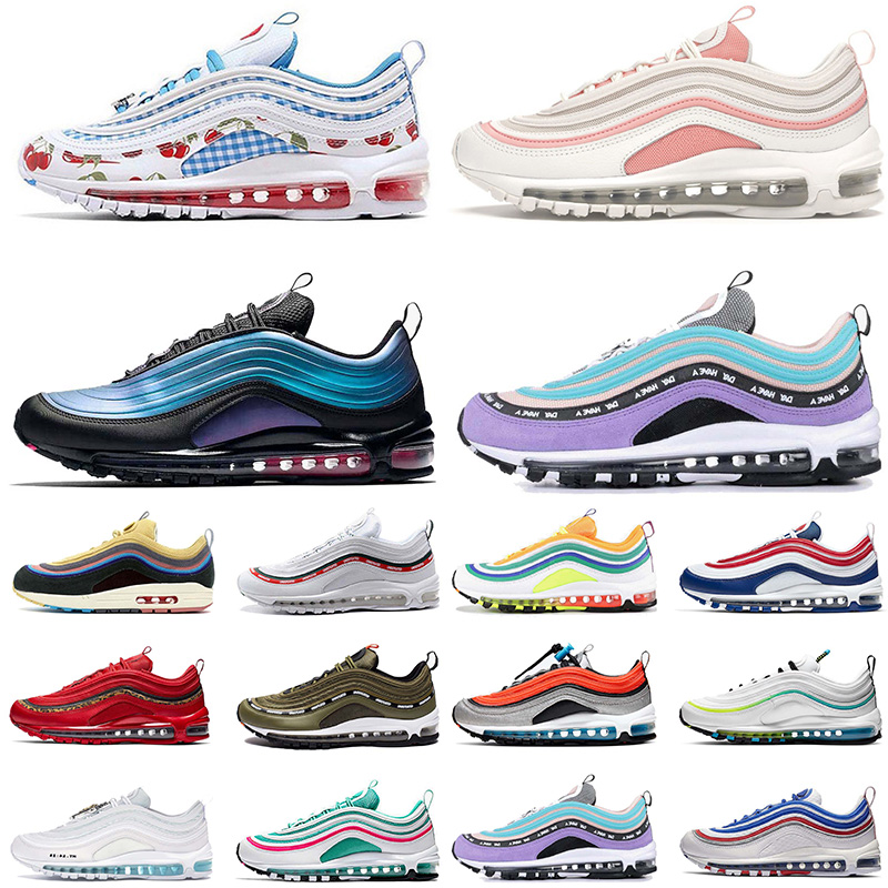 2020 Hot Fashion mens Running shoes Undefeated womens sneakers Iridescent GS Sky Blue pink nik 97s designer trainers, A1 have a day purple 36-45
2020 Hot Fashion mens Running shoes Undefeated womens sneakers Iridescent GS Sky Blue pink nik 97s designer trainers, A1 have a day purple 36-45