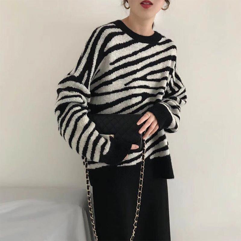 Syiwidii Oversized Sweater Women Harajuku Loose Pullovers Ladies Soft Striped Zebra Batwing Sleeve Chic Korean Tops 2020 Autumn, White
Syiwidii Oversized Sweater Women Harajuku Loose Pullovers Ladies Soft Striped Zebra Batwing Sleeve Chic Korean Tops 2020 Autumn, White