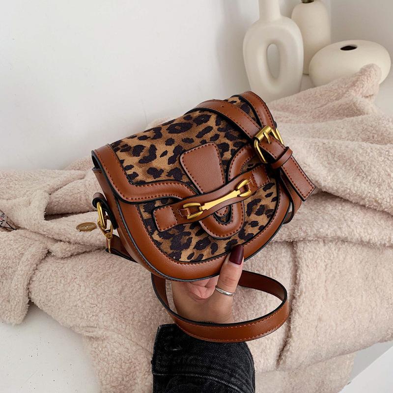 Shoulder Bags 2021 Luxury Crossbody For Women Designers Leopard Female Bag Women's Clutch Handbags, Black leopard print
Shoulder Bags 2021 Luxury Crossbody For Women Designers Leopard Female Bag Women's Clutch Handbags, Black leopard print