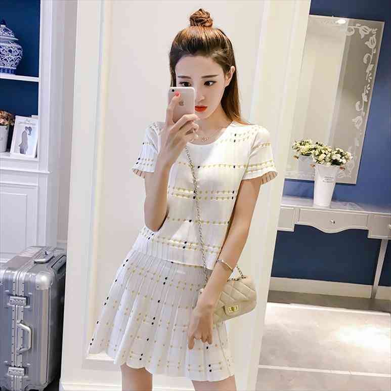 spring and summer european and american womens fashion hollow out a-line skirts knit skirts two pieces sets, Black
spring and summer european and american womens fashion hollow out a-line skirts knit skirts two pieces sets, Black