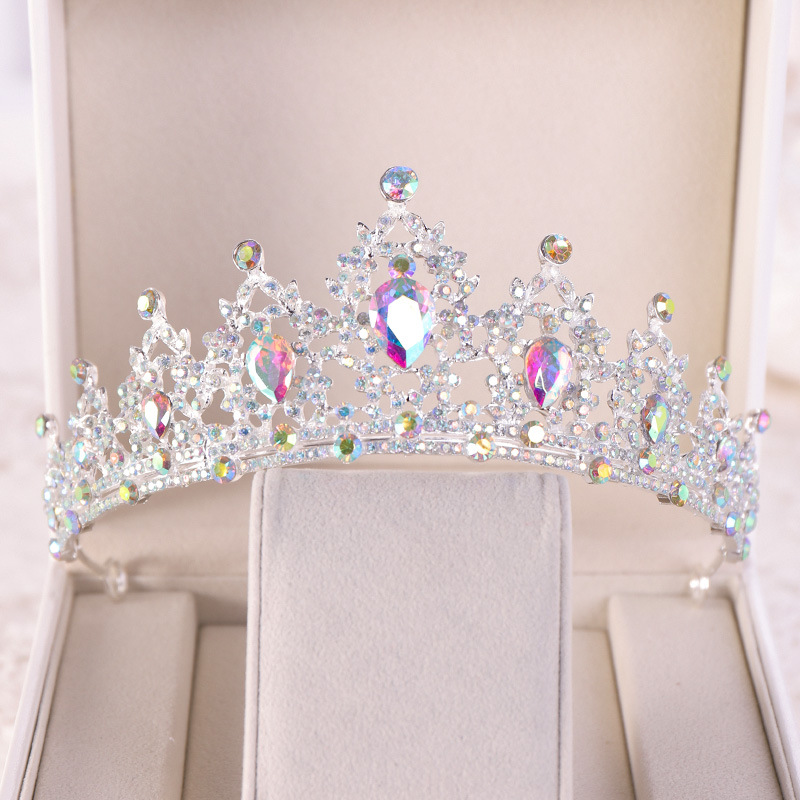 Bridal Crown Three-piece Headwear Atmosphere Super Fair Princess Wedding Birthday Crystal Necklace Accessories