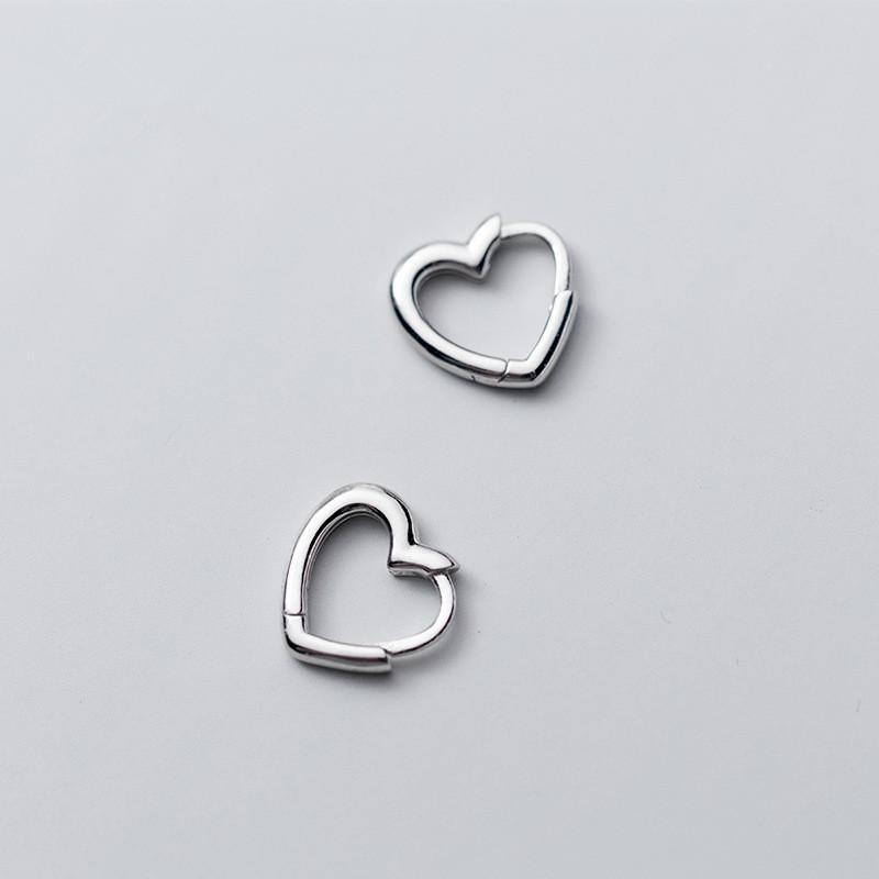 2021 Unisex Fashion Simple Korean Style Pierced Earring Wild Love Earrings Wedding Party Gift
2021 Unisex Fashion Simple Korean Style Pierced Earring Wild Love Earrings Wedding Party Gift