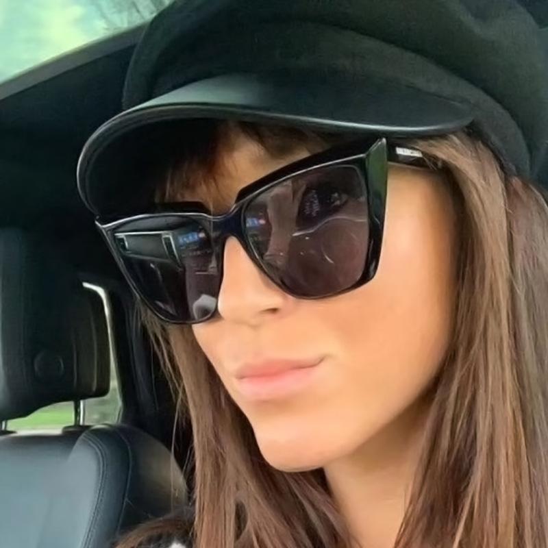 Fashion Square Sunglasses Women Designer Luxury Lady Cat Eye Sun Glasses Classic Vintage UV400 Outdoor
Fashion Square Sunglasses Women Designer Luxury Lady Cat Eye Sun Glasses Classic Vintage UV400 Outdoor