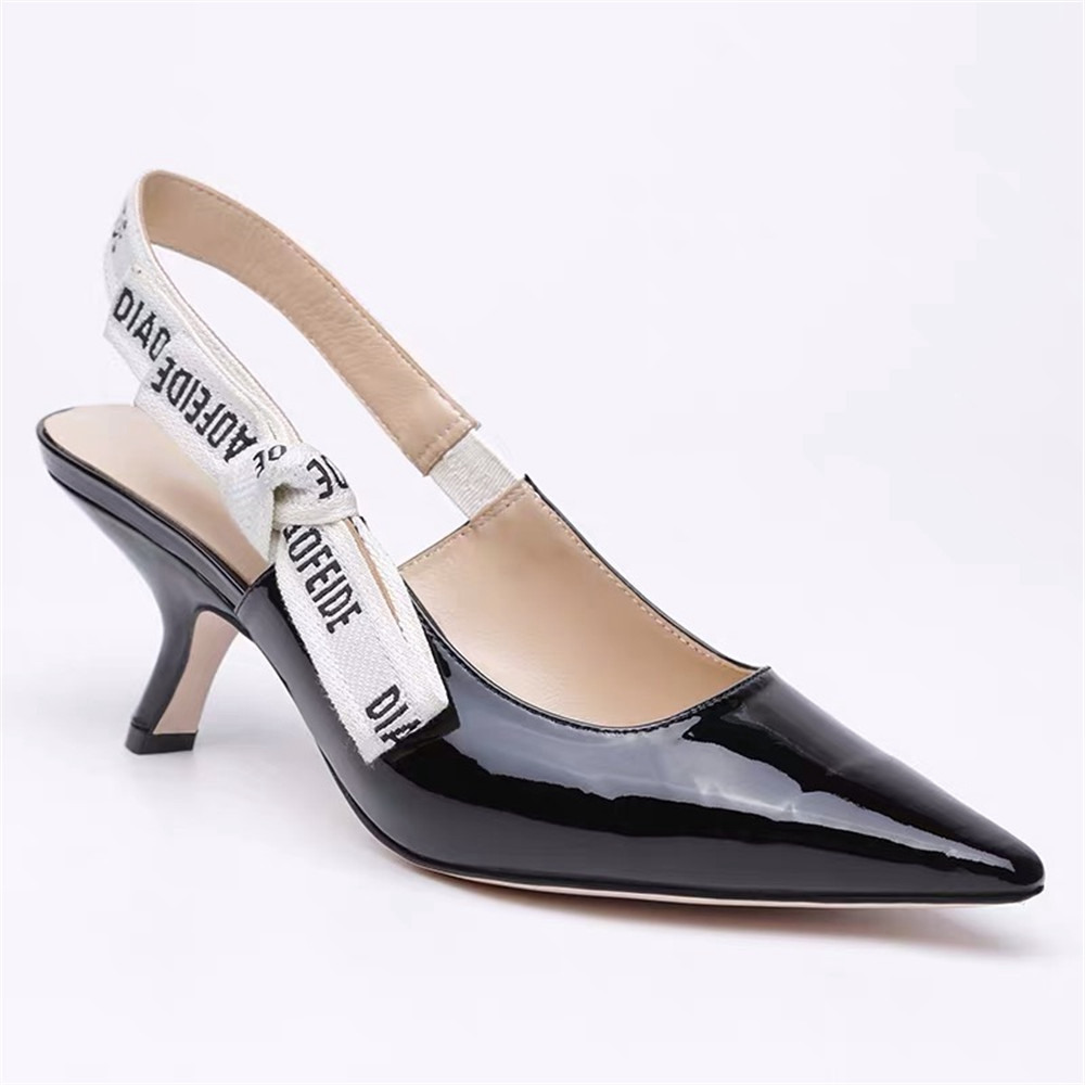 2021 Breathable Upper Genuine Leather High Heels Dress Shoes Women Sexy Pumps Pointed Toe Slingbacks Letter Back Strap Sandals size 35-43, 23
2021 Breathable Upper Genuine Leather High Heels Dress Shoes Women Sexy Pumps Pointed Toe Slingbacks Letter Back Strap Sandals size 35-43, 23