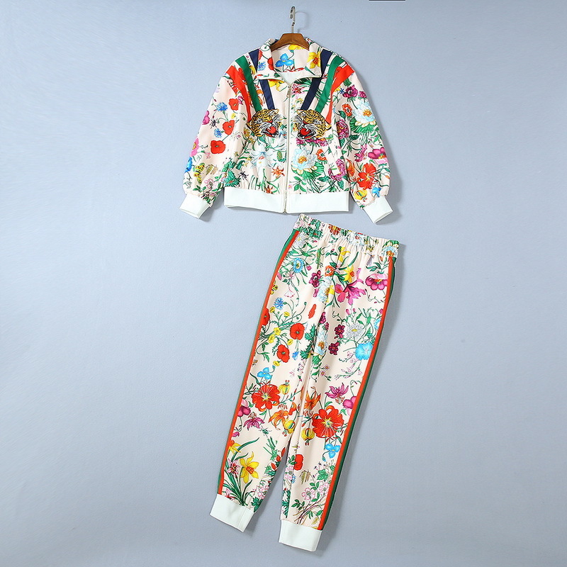 Autumn 2019 new European and American women's wear Long sleeve printed Embroidered tiger coat Nine minutes of pants Fashion suit, White
Autumn 2019 new European and American women's wear Long sleeve printed Embroidered tiger coat Nine minutes of pants Fashion suit, White