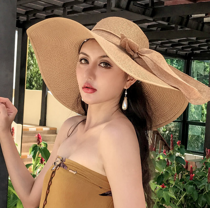 Wide Brim Hats Beach female summer seaside outing foldable big rim straw hat sun shade, Blue;gray
Wide Brim Hats Beach female summer seaside outing foldable big rim straw hat sun shade, Blue;gray