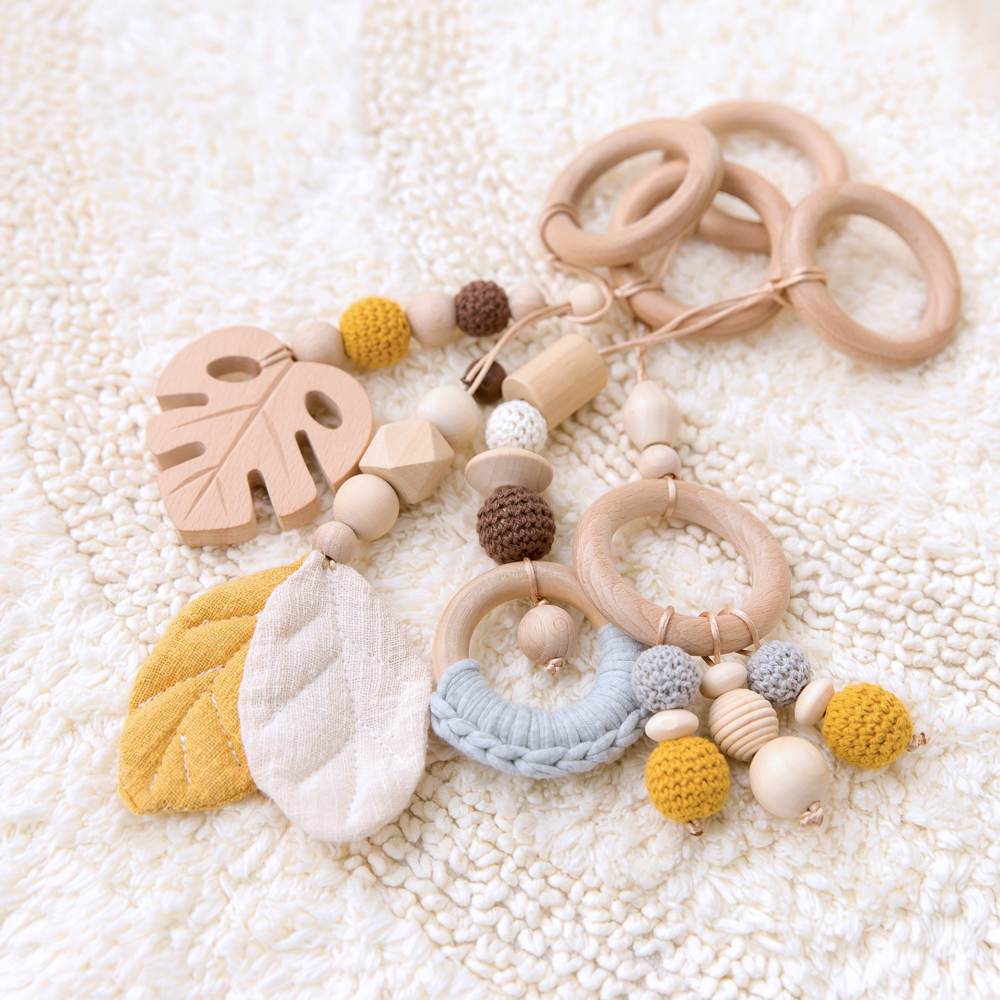 4pcs Baby Wooden Pendant Sensory Ring-Pull Beech Ring Wooden Teether Baby Play Gym BPA Free For Crib Rattle Pendant Toys Gifts LJ201113
4pcs Baby Wooden Pendant Sensory Ring-Pull Beech Ring Wooden Teether Baby Play Gym BPA Free For Crib Rattle Pendant Toys Gifts LJ201113