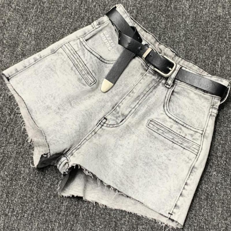 Tight denim shorts women 2020 new high waist slim stretch a-line light color jeans shorts, No belte
Tight denim shorts women 2020 new high waist slim stretch a-line light color jeans shorts, No belte