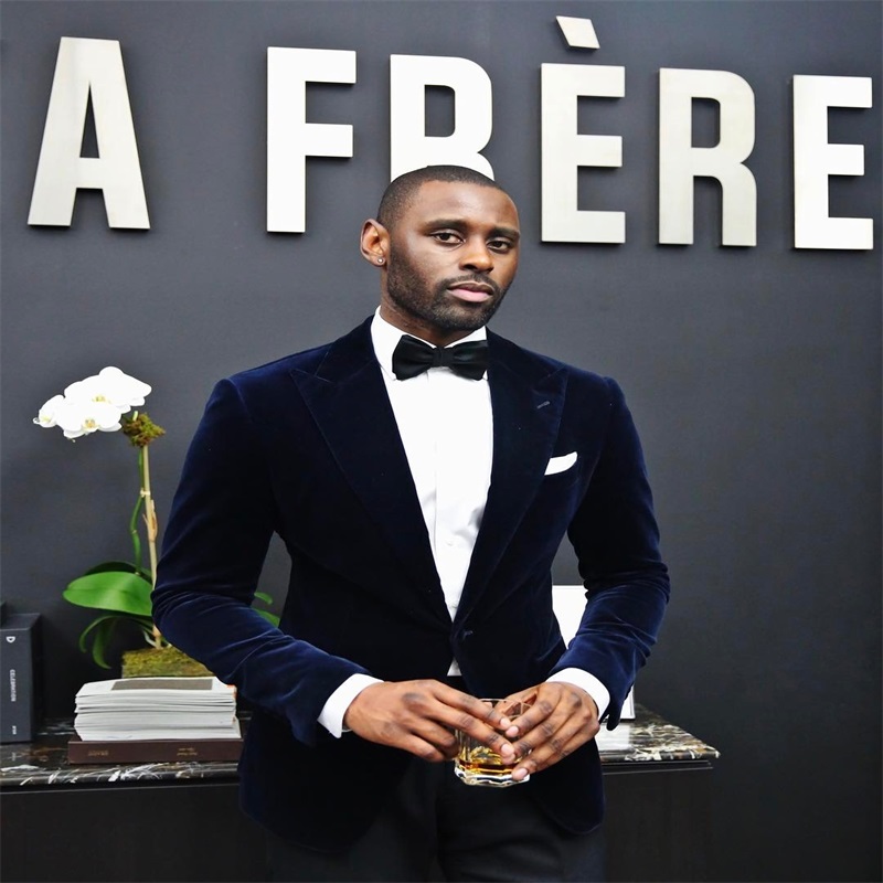 Noble Men Suit Handsome Velvet Wedding Tuxedos Formal One Button Man Jacket Modern Design Peaked Lapel Blazer Business Coat