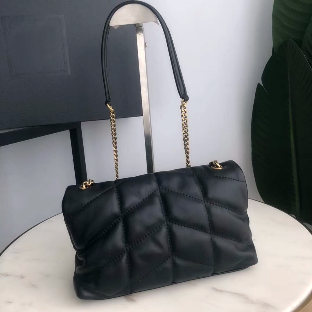 Genuine leather handbag chain puffer crossbody bag shoulder bags for women sacoche fashion lady chains handbags sheep chain purse messenger Envelope lambskin mini, Ribbon(not for sale separately)
Genuine leather handbag chain puffer crossbody bag shoulder bags for women sacoche fashion lady chains handbags sheep chain purse messenger Envelope lambskin mini, Ribbon(not for sale separately)