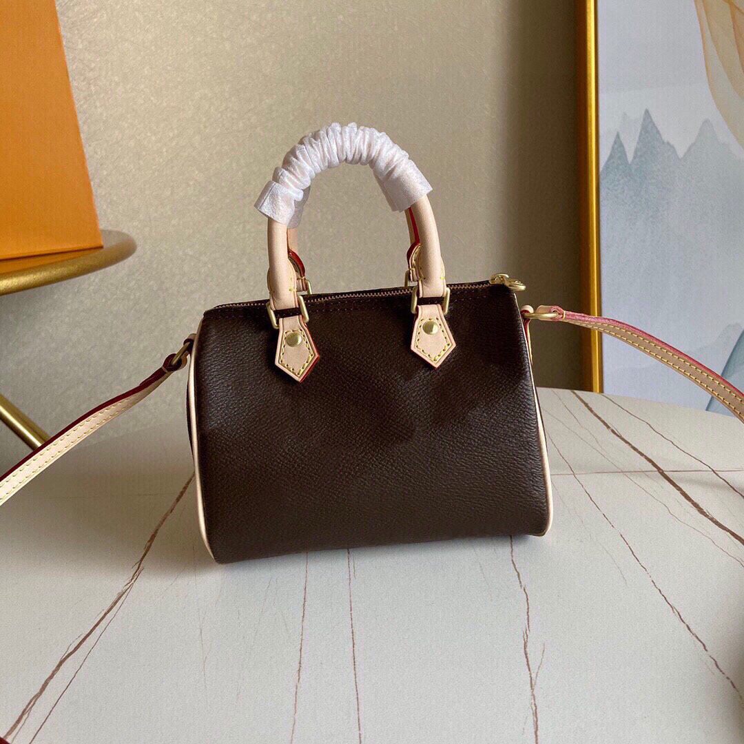 Top quality tote bag,handbag Luxurys Designers Bags handbags fashion Bags crossbody bag shoulder bag Free shipping L019
Top quality tote bag,handbag Luxurys Designers Bags handbags fashion Bags crossbody bag shoulder bag Free shipping L019