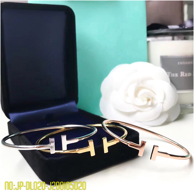 Have Stamps Popular Fashion Brand T Designer Bracelets for Wamen Design Women Party Wedding Lovers Gift Luxury Jewelry with For Bride., Golden;silver
Have Stamps Popular Fashion Brand T Designer Bracelets for Wamen Design Women Party Wedding Lovers Gift Luxury Jewelry with For Bride., Golden;silver