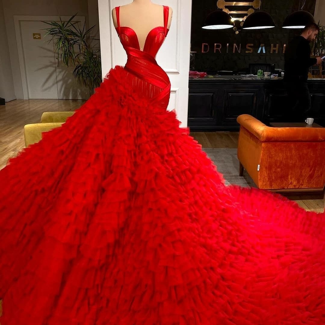 Luxury Red Mermaid Evening Dresses Tiered Ruffles Spaghetti Straps Illusion Prom Gowns Women Red Carpet Celebrity Dress, Burgundy
Luxury Red Mermaid Evening Dresses Tiered Ruffles Spaghetti Straps Illusion Prom Gowns Women Red Carpet Celebrity Dress, Burgundy