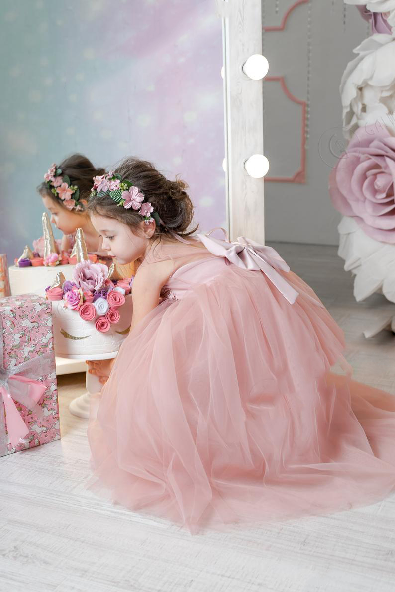 Cute Flower Girl Dresses For Wedding Jewel Neck Lace Floral Appliques Tiered Skirts Girls Pageant Dress A Line Kids Birthday Gowns