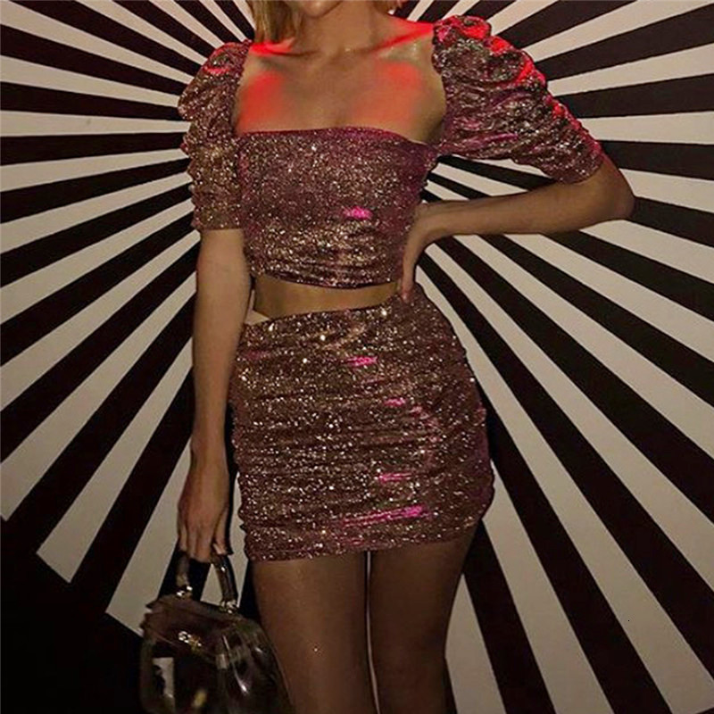 2021 Glitter Sequins 2 Piece Female Outfits Short Tops with No Back Exposed Navel Matching Sexy Nightclub Skirts Suit New Arrival V6GO, Red
2021 Glitter Sequins 2 Piece Female Outfits Short Tops with No Back Exposed Navel Matching Sexy Nightclub Skirts Suit New Arrival V6GO, Red