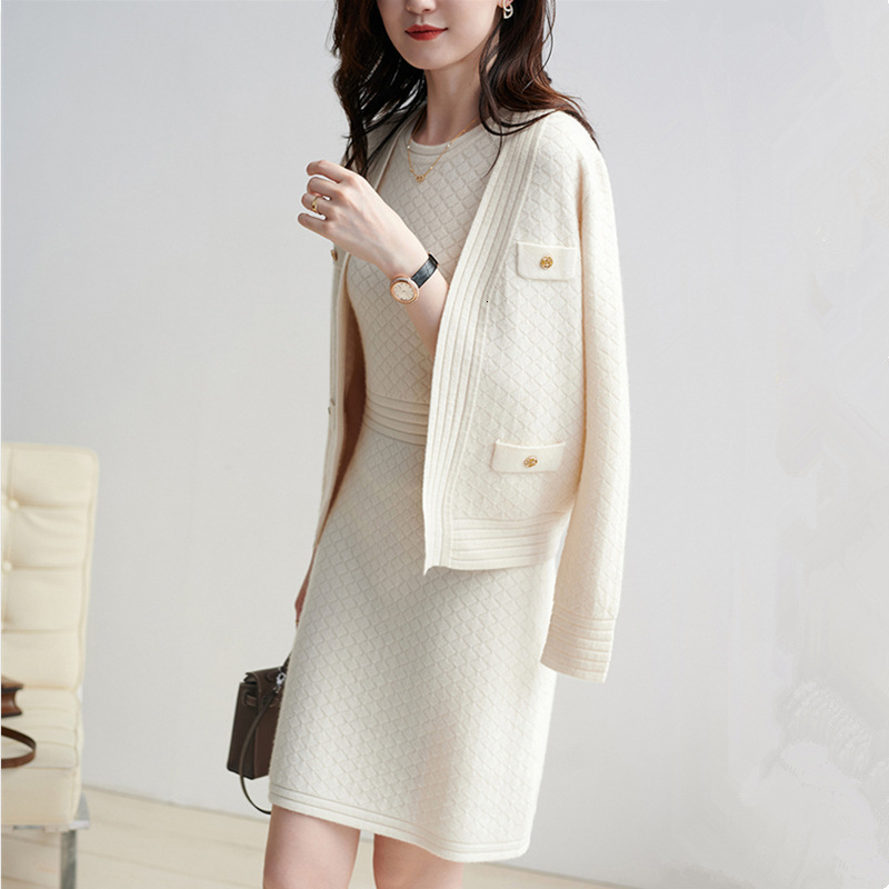 2021 New Elegant Matching Assemblies for Standard Diamond Woman Solid Open Point Crochet Cardigans the Knee Neck Length Dressed Autumn 935D, Navy
2021 New Elegant Matching Assemblies for Standard Diamond Woman Solid Open Point Crochet Cardigans the Knee Neck Length Dressed Autumn 935D, Navy