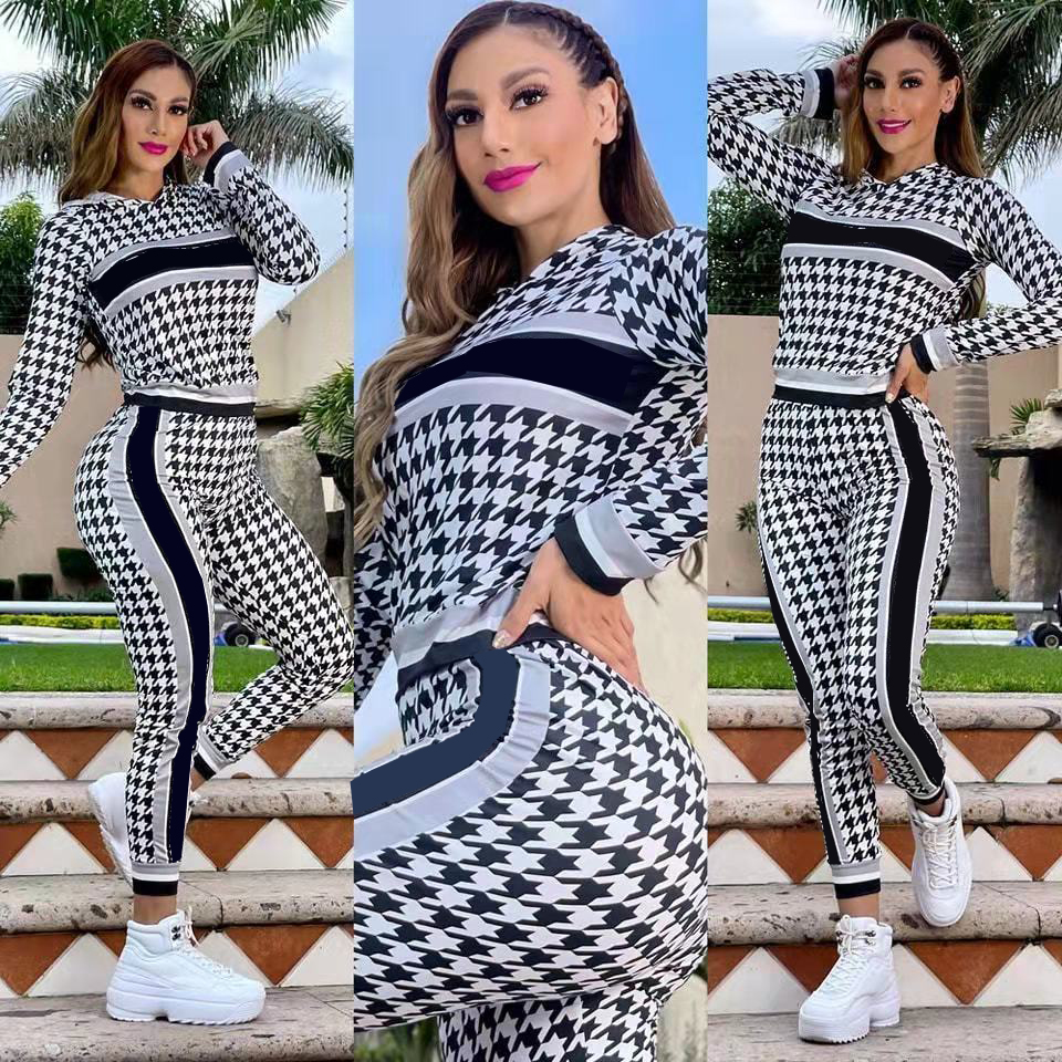 Women Tracksuits With Letters Pattern Printed T Shirts Shorts Two Pieces Sets For Lady Outwears Sport Tracksuit Terry Hoodie and Long Pants Size S-L, Gray hooded short suit
Women Tracksuits With Letters Pattern Printed T Shirts Shorts Two Pieces Sets For Lady Outwears Sport Tracksuit Terry Hoodie and Long Pants Size S-L, Gray hooded short suit