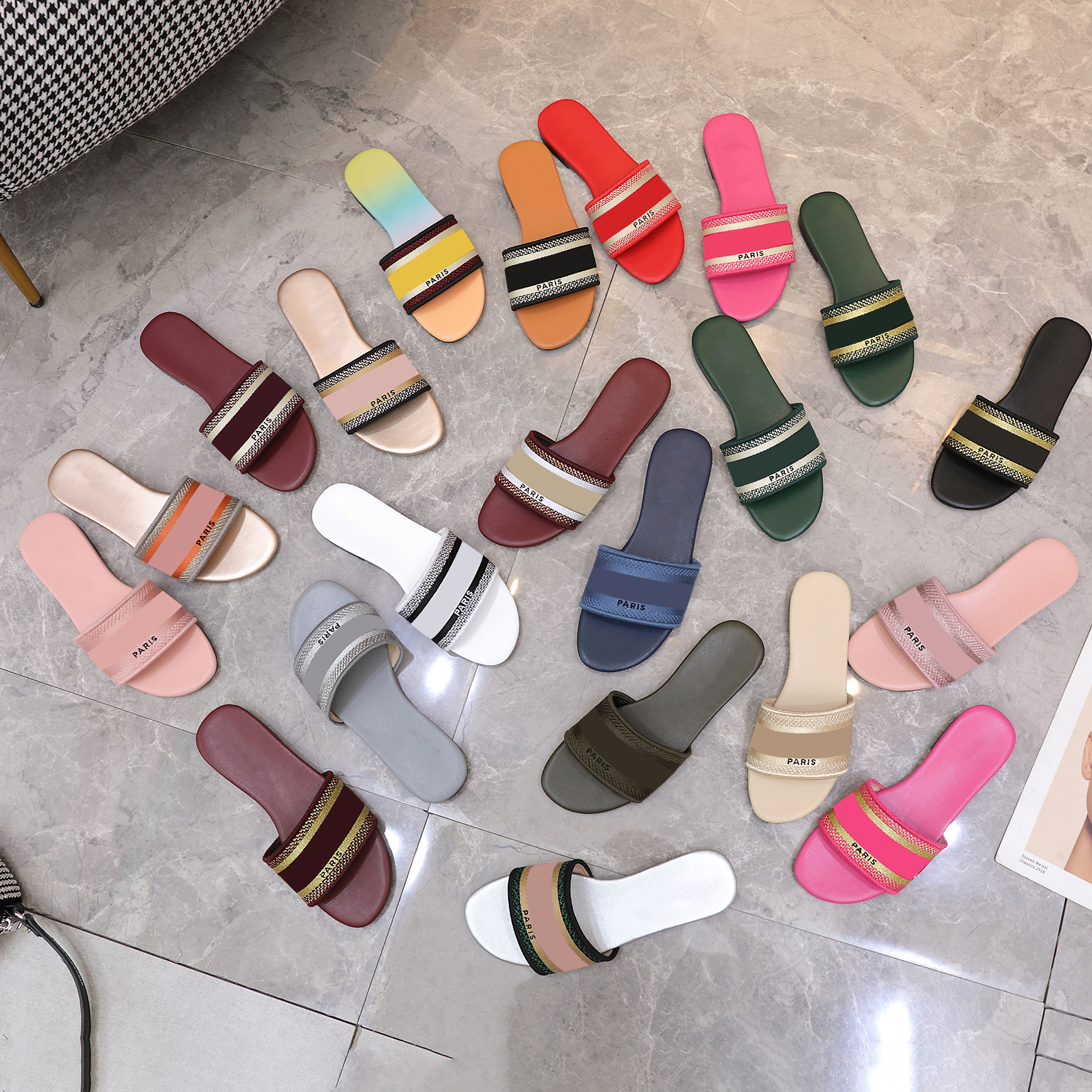 Classics sandals Fashion slipper slides Floral brocade Gear bottoms Flip Flops women shoes striped Beach causal Slippers
Classics sandals Fashion slipper slides Floral brocade Gear bottoms Flip Flops women shoes striped Beach causal Slippers