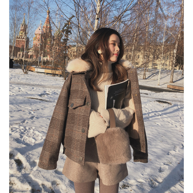 Mishow Women New winter clothing thicken woolen jacket female Korean version of the short loose Plaid woolen coat MX18D9536 201112