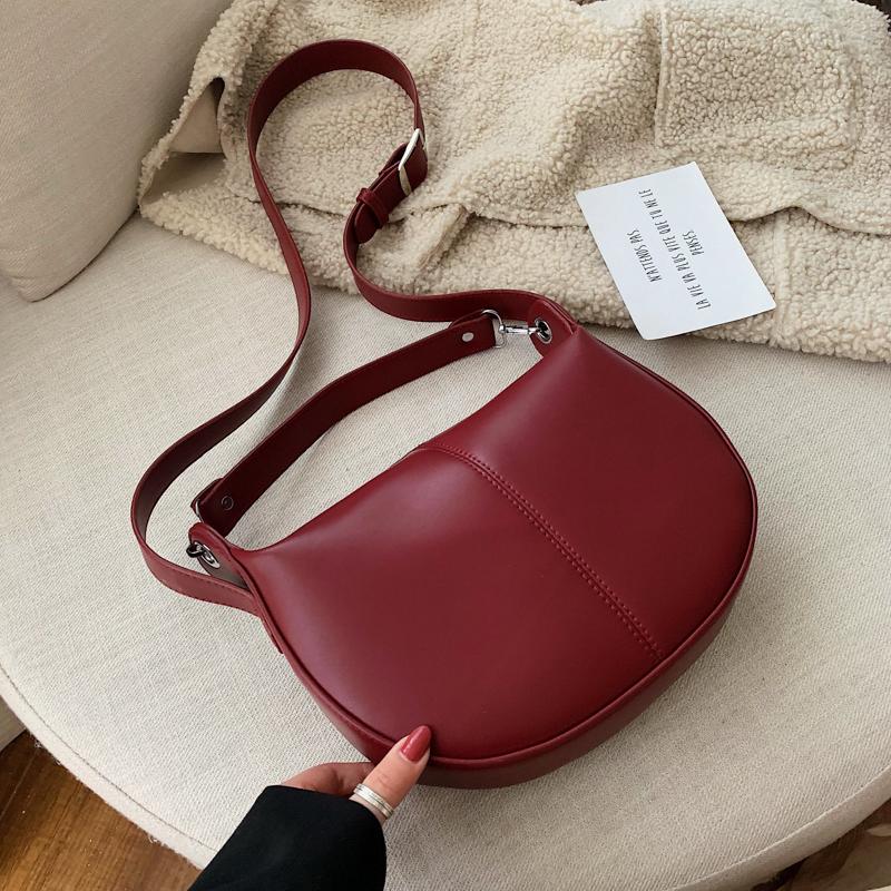 Fashion Women Bag Solid Color PU Leather Saddle Bags for Women Lady Shoulder Messenger Bag Female Travel Handbags and Purses, Black
Fashion Women Bag Solid Color PU Leather Saddle Bags for Women Lady Shoulder Messenger Bag Female Travel Handbags and Purses, Black