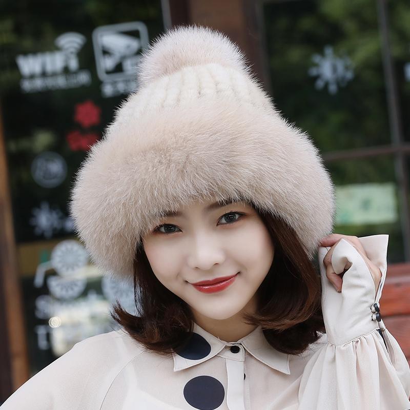 Women Real Bomber Hats Winter Genuine Fur Caps Luxurious Quality Elastic Warm Soft Fluffy H1, Black
Women Real Bomber Hats Winter Genuine Fur Caps Luxurious Quality Elastic Warm Soft Fluffy H1, Black