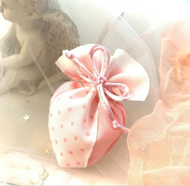 20Pcs Pink Strawberry Style Wedding Favors Fabric Candy Bags Sachet Bomboniera Party Favors Gift Bags Chocolate Sugar Bag
20Pcs Pink Strawberry Style Wedding Favors Fabric Candy Bags Sachet Bomboniera Party Favors Gift Bags Chocolate Sugar Bag