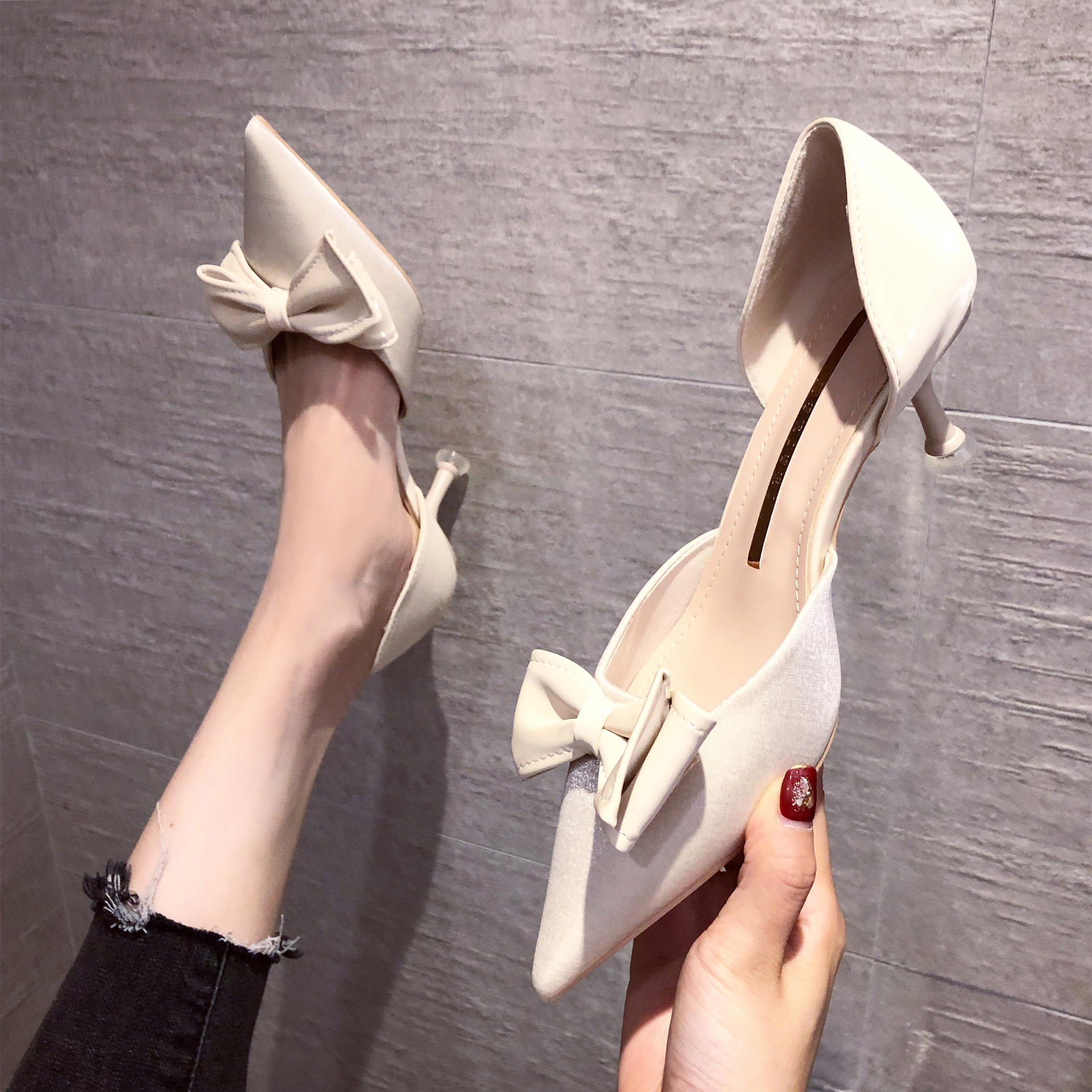 2021 New Hollow Heel Only Shoes Pointed Shallow Mouth Spring and Autumn Student Style Bow Heels Mpq9, Apricot
2021 New Hollow Heel Only Shoes Pointed Shallow Mouth Spring and Autumn Student Style Bow Heels Mpq9, Apricot