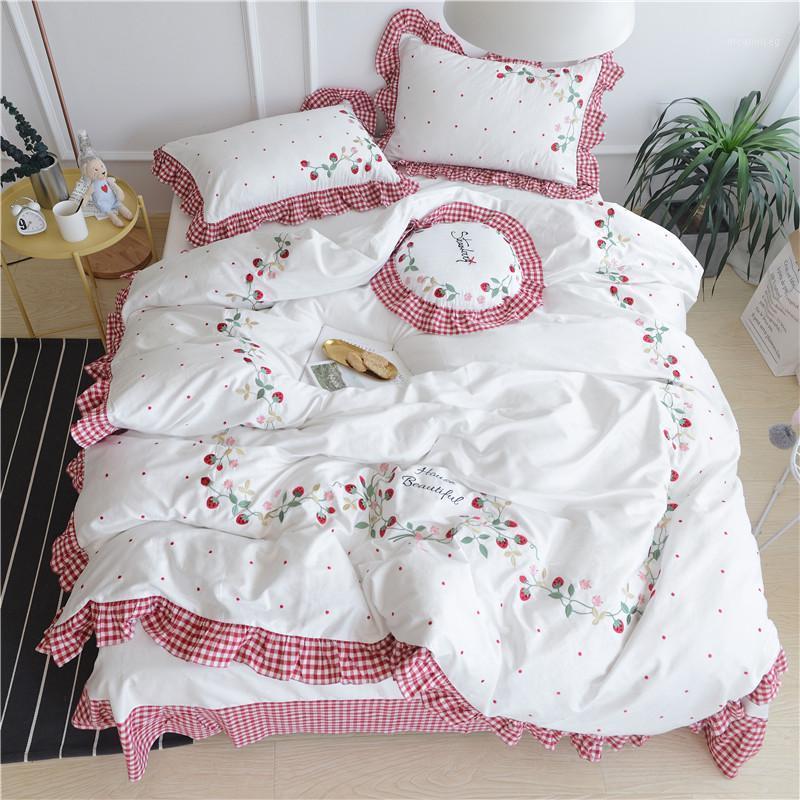 White Pink Embroidery Strawberry Cute Bedding sets Girls King Queen size Bed sheet set 5Pcs Duvet cover linen set pillow covers1, Color 1
White Pink Embroidery Strawberry Cute Bedding sets Girls King Queen size Bed sheet set 5Pcs Duvet cover linen set pillow covers1, Color 1