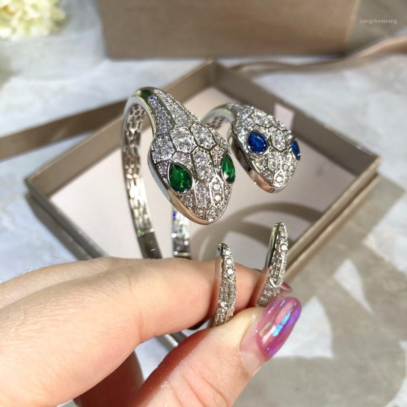 Women Designer Bracelet Snake Bracelets Fashion Classic Style Hollow Bracelets Fine Jewelry High Quality Lady Gifts1
Women Designer Bracelet Snake Bracelets Fashion Classic Style Hollow Bracelets Fine Jewelry High Quality Lady Gifts1