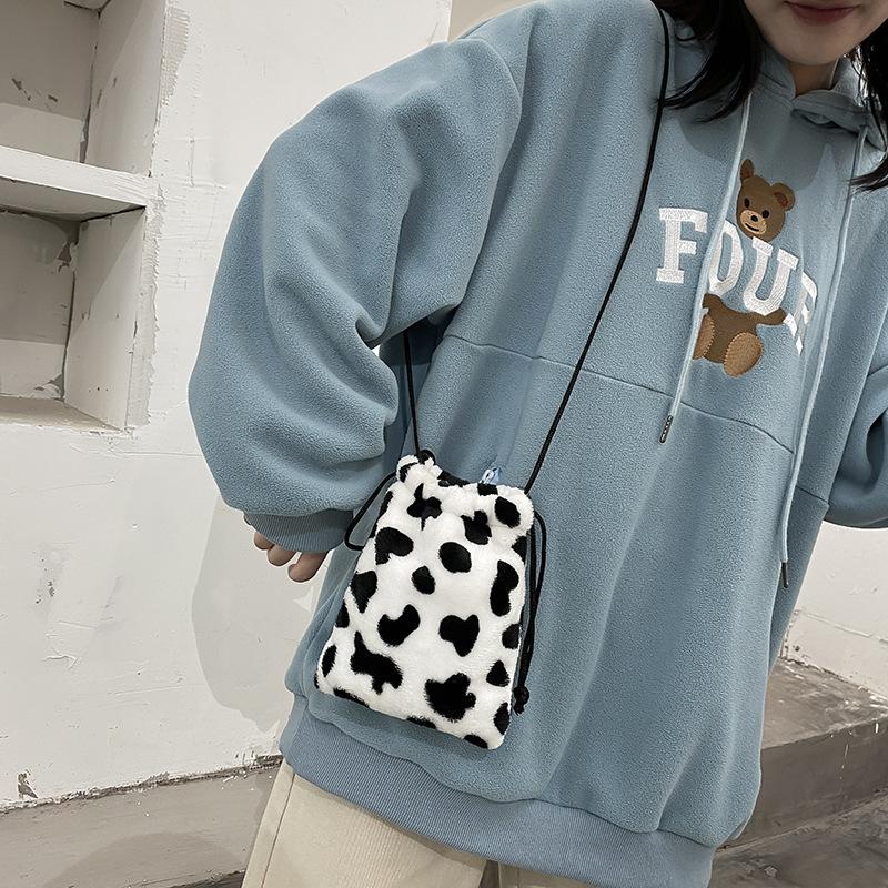 Women Crossbody Bag Cute Plush Drawstring Bag Female Trendy Messenger Mobile Phone Purse Mini Portable Cow Design Bucket Packets, One bag
Women Crossbody Bag Cute Plush Drawstring Bag Female Trendy Messenger Mobile Phone Purse Mini Portable Cow Design Bucket Packets, One bag