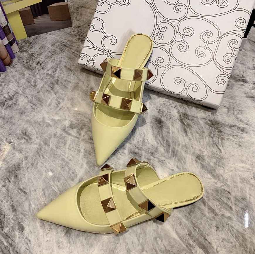 2021 new high quality shoes luxury designer slippers with metal rivet trim flat casual sandals available in a variety of colors 35-40 gsr42, Black
2021 new high quality shoes luxury designer slippers with metal rivet trim flat casual sandals available in a variety of colors 35-40 gsr42, Black