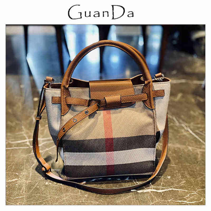 Luxury Plaid Canvas Women's Bag High Capacity Genuine Leather Female Bucket Tote Handbag Business Top Handle Shoulder Bag Y220304, Brown
Luxury Plaid Canvas Women's Bag High Capacity Genuine Leather Female Bucket Tote Handbag Business Top Handle Shoulder Bag Y220304, Brown