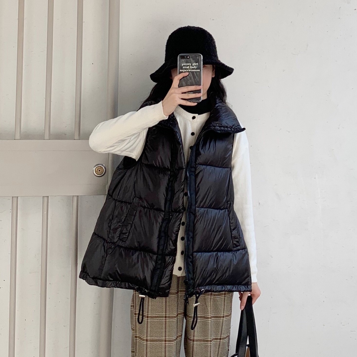 Women Winter Sleeveless Vests Loose Casual Lady Jacket Asymmetry Zipper Warm Down Cotton Female Coats Oversize Fashion Outwear 210204, 1088 black vest
Women Winter Sleeveless Vests Loose Casual Lady Jacket Asymmetry Zipper Warm Down Cotton Female Coats Oversize Fashion Outwear 210204, 1088 black vest