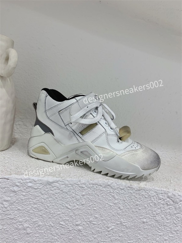 the new Trainer Black Walking Sneakers Men Women Black Red Casual Shoes Fashion Paris Sneakers zd201117, 01
the new Trainer Black Walking Sneakers Men Women Black Red Casual Shoes Fashion Paris Sneakers zd201117, 01