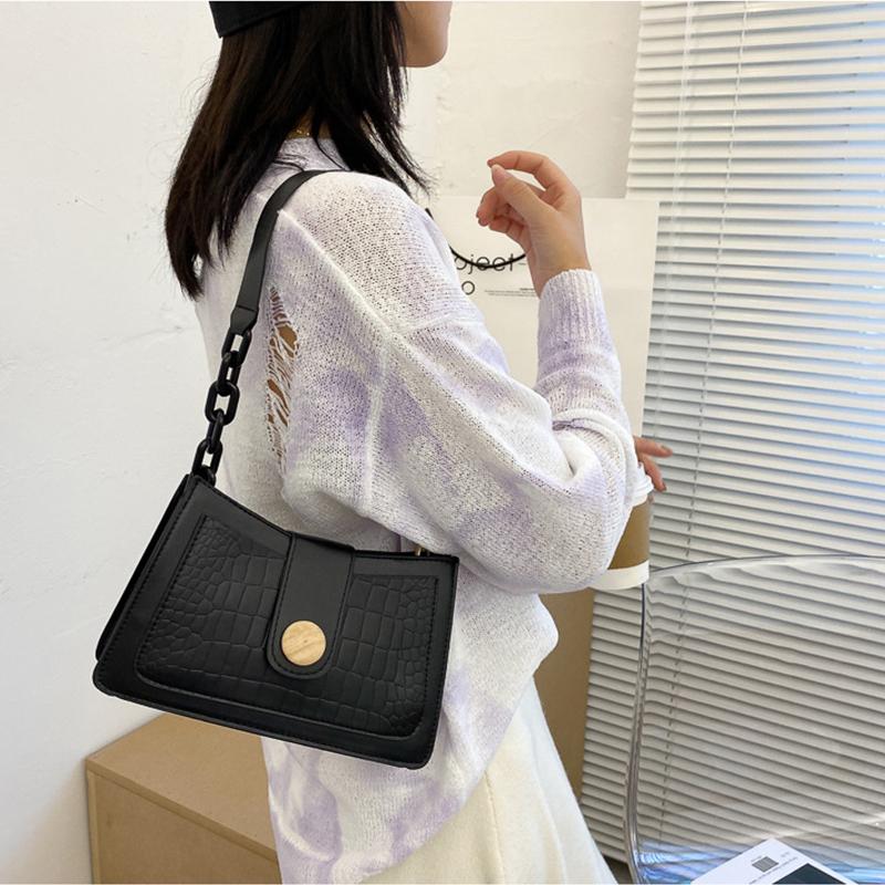 Fashion Texture Women's Bag 2021 New Trend Crocodile Pattern Shoulder Bag PU Leather All-match Buckle Handbag Small Square, Black
Fashion Texture Women's Bag 2021 New Trend Crocodile Pattern Shoulder Bag PU Leather All-match Buckle Handbag Small Square, Black