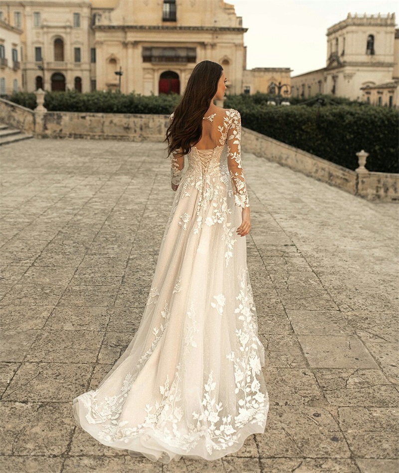 Gorgeous A Line Wedding Dresses Bohemia Long Sleeves Beach Bridal Gown Boho Chic Up Custom Made Appliqued Lace Vestidos De Novia