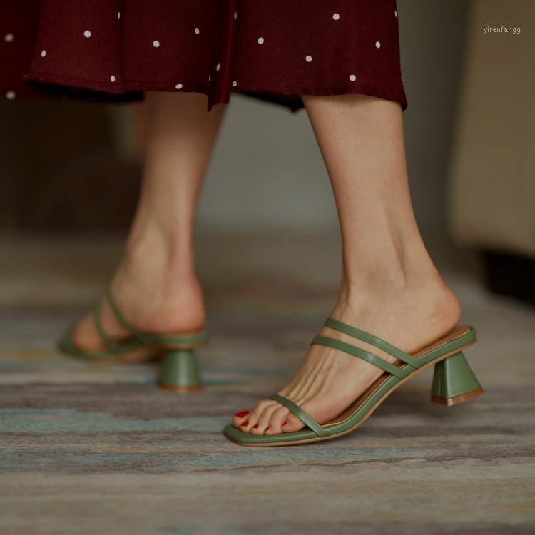 MLJUESE 2020 women slippers Soft Rome style summer slip on open toe white color high heels flop flips sandals party dress1
MLJUESE 2020 women slippers Soft Rome style summer slip on open toe white color high heels flop flips sandals party dress1