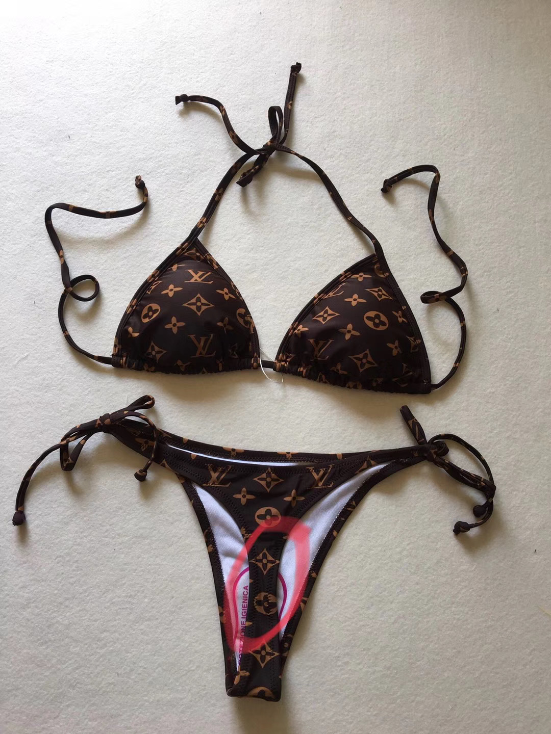 Designer Sexy Lady Bikini Swimsuit Brand Letter Printed Brand Swimwear Bikini for Women Luxury Two-piece Female Bikini Bathing Suit
Designer Sexy Lady Bikini Swimsuit Brand Letter Printed Brand Swimwear Bikini for Women Luxury Two-piece Female Bikini Bathing Suit