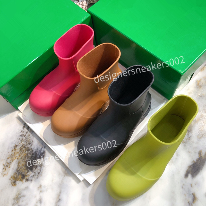 the new Woman Summer Sandals Rivets Big Bowknot Flip Flops Beach Sandalias Flat Jelly Designer Sandals yx201210, 01
the new Woman Summer Sandals Rivets Big Bowknot Flip Flops Beach Sandalias Flat Jelly Designer Sandals yx201210, 01