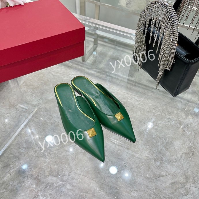 High quality shoes casual leather 35-42 social luxury driving brand adult dress designer loafers embroidery fashion for men yh211231, Choose the color
High quality shoes casual leather 35-42 social luxury driving brand adult dress designer loafers embroidery fashion for men yh211231, Choose the color