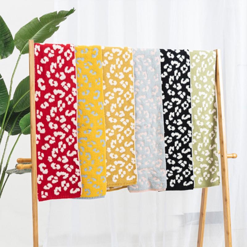 Scarves Kids Boys Girls Winter Warm Knitted Long Scarf Vintage Leopard Neck Wrap Shawl
Scarves Kids Boys Girls Winter Warm Knitted Long Scarf Vintage Leopard Neck Wrap Shawl