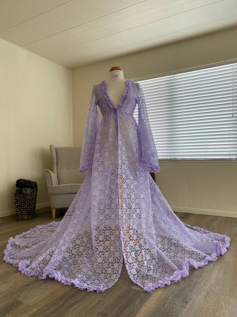 Chic Light Purple Illusion Women Nightrobes Tiered Ruffles Lace Ladies Sleepwear Bathrobe Plus Size Prom Party Shower Dress