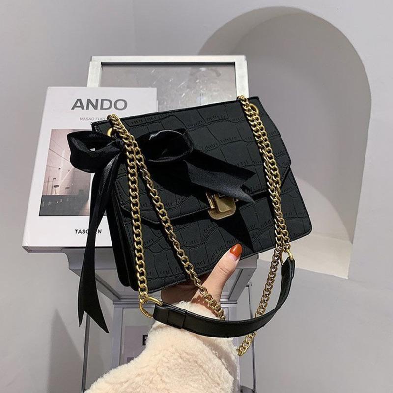 Frosted PU Leather Vintage Women Shoulder Bag Chain Strap Crossbody Ladies Handbag Crocodile Pattern Crossbody Bags with Bowknot, Black
Frosted PU Leather Vintage Women Shoulder Bag Chain Strap Crossbody Ladies Handbag Crocodile Pattern Crossbody Bags with Bowknot, Black