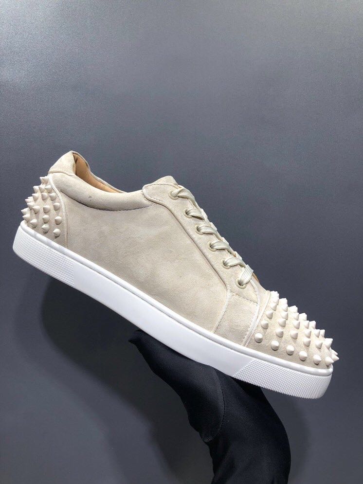 2021 classic white rivet skate shoes size 35-45 Red bottom (full package) package, C99
2021 classic white rivet skate shoes size 35-45 Red bottom (full package) package, C99