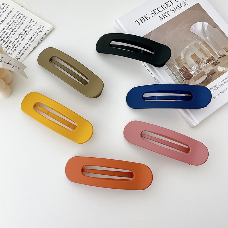 Length 11 CM Large Frosted Solid Color Ellipse Hair Barrettes Women Plastic Hollow Out Shower Duck Clips Europe Female Headdress Ponytail Scrunchies Bang Hairpins
Length 11 CM Large Frosted Solid Color Ellipse Hair Barrettes Women Plastic Hollow Out Shower Duck Clips Europe Female Headdress Ponytail Scrunchies Bang Hairpins